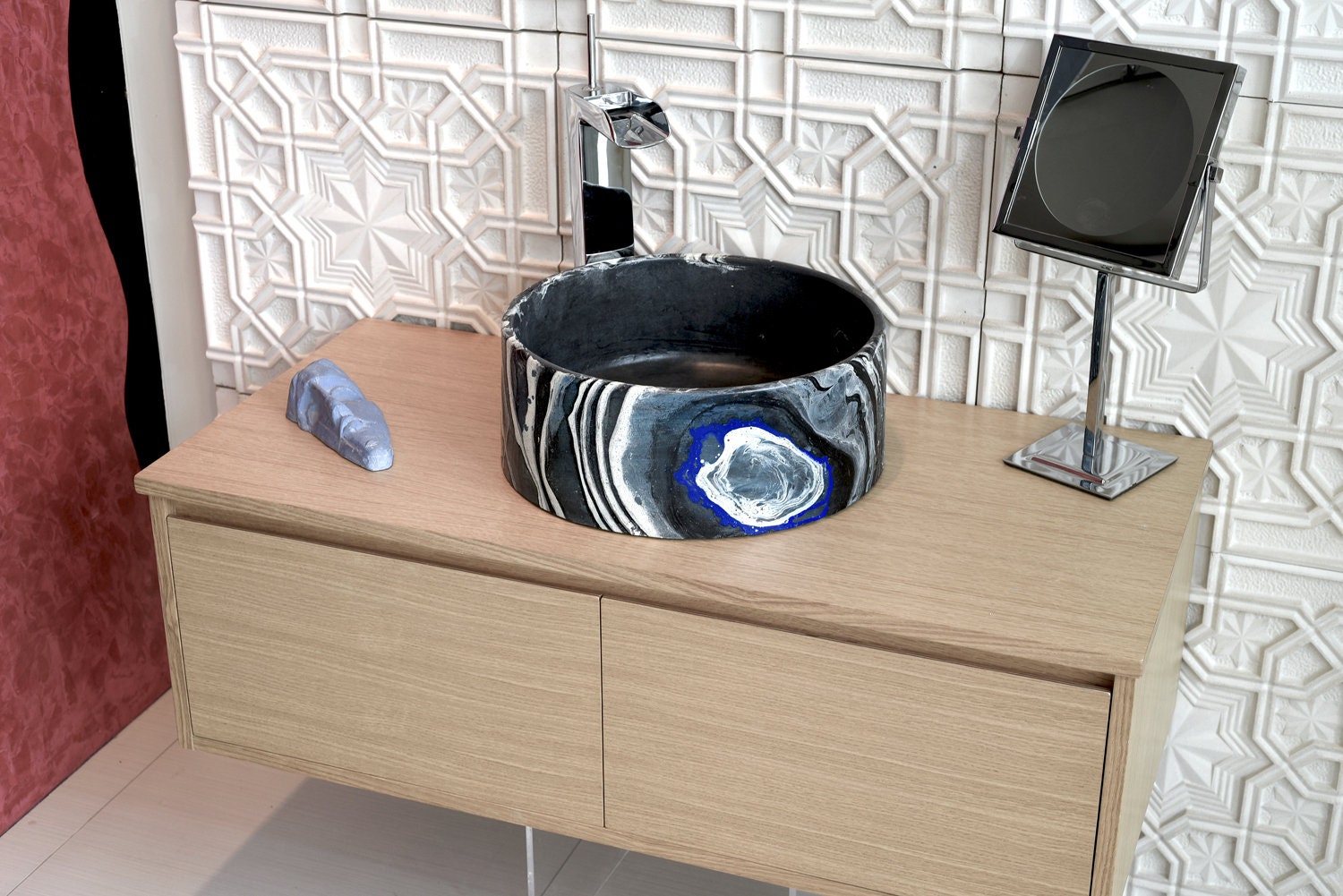 Oi Graffiti Sink Royal bue / Bathroom sink / Bathroom Vessel / Concrete sink