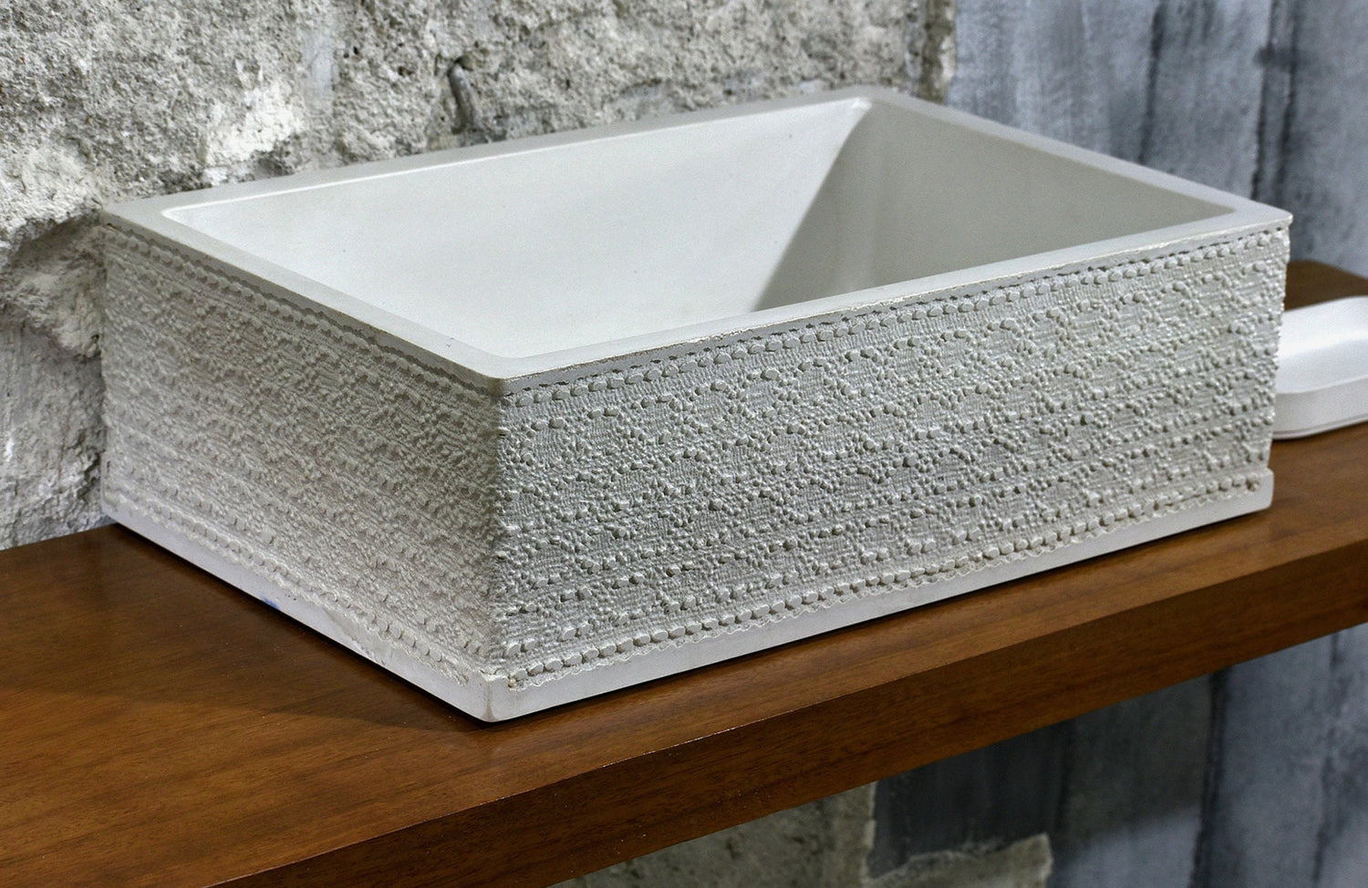 Morphi Concrete Bathroom Sink / Sculpted vessel