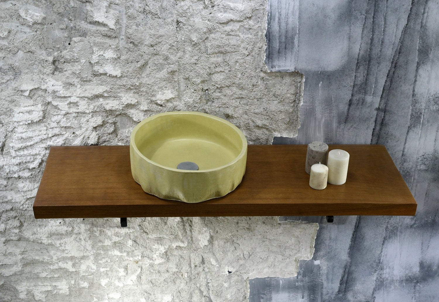 Melon Mirage : The Regularly Detailed Washbasin in Vivid Color