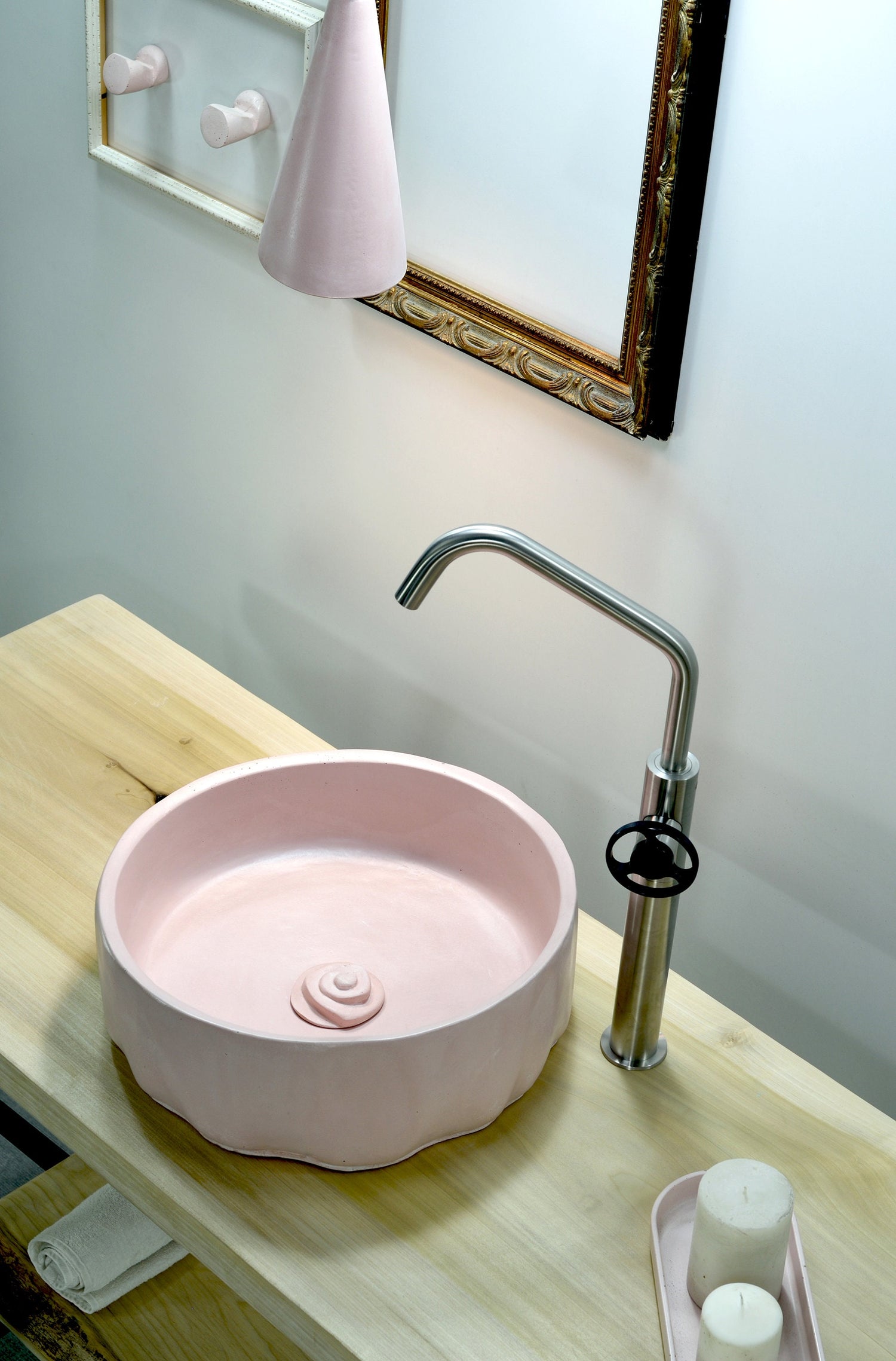 Pretty in Pink :The Round Rosy Pink Washbasin