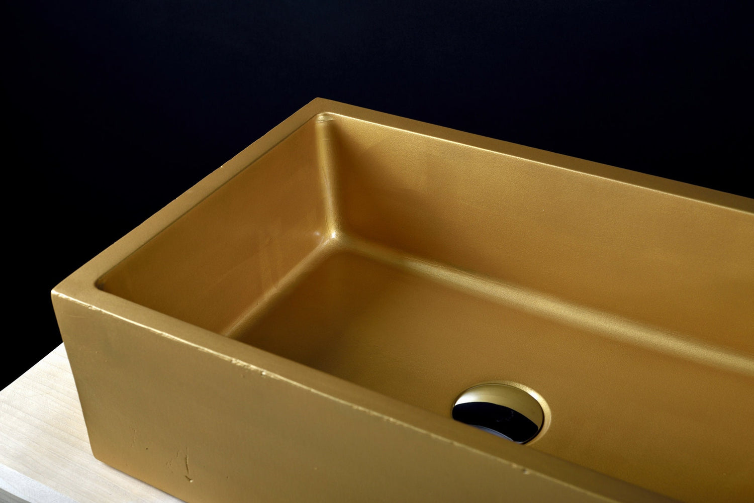 Gold Washbasin , Rectangular Gold Color Sink