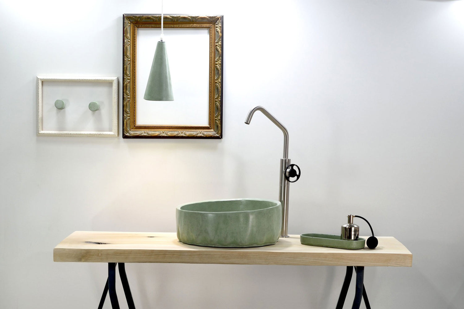 Flut -  Green Round Concrete Vessel - robertotiranti.shop