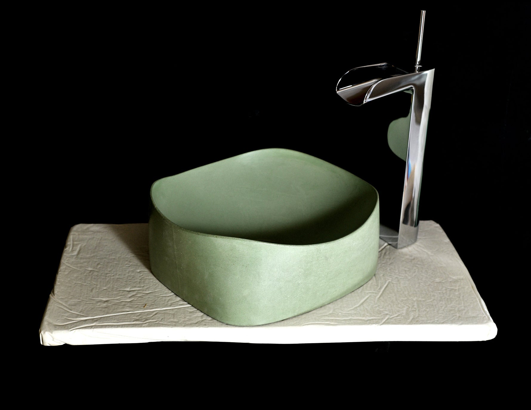 Libby  -  Green Bathroom Sink - robertotiranti.shop