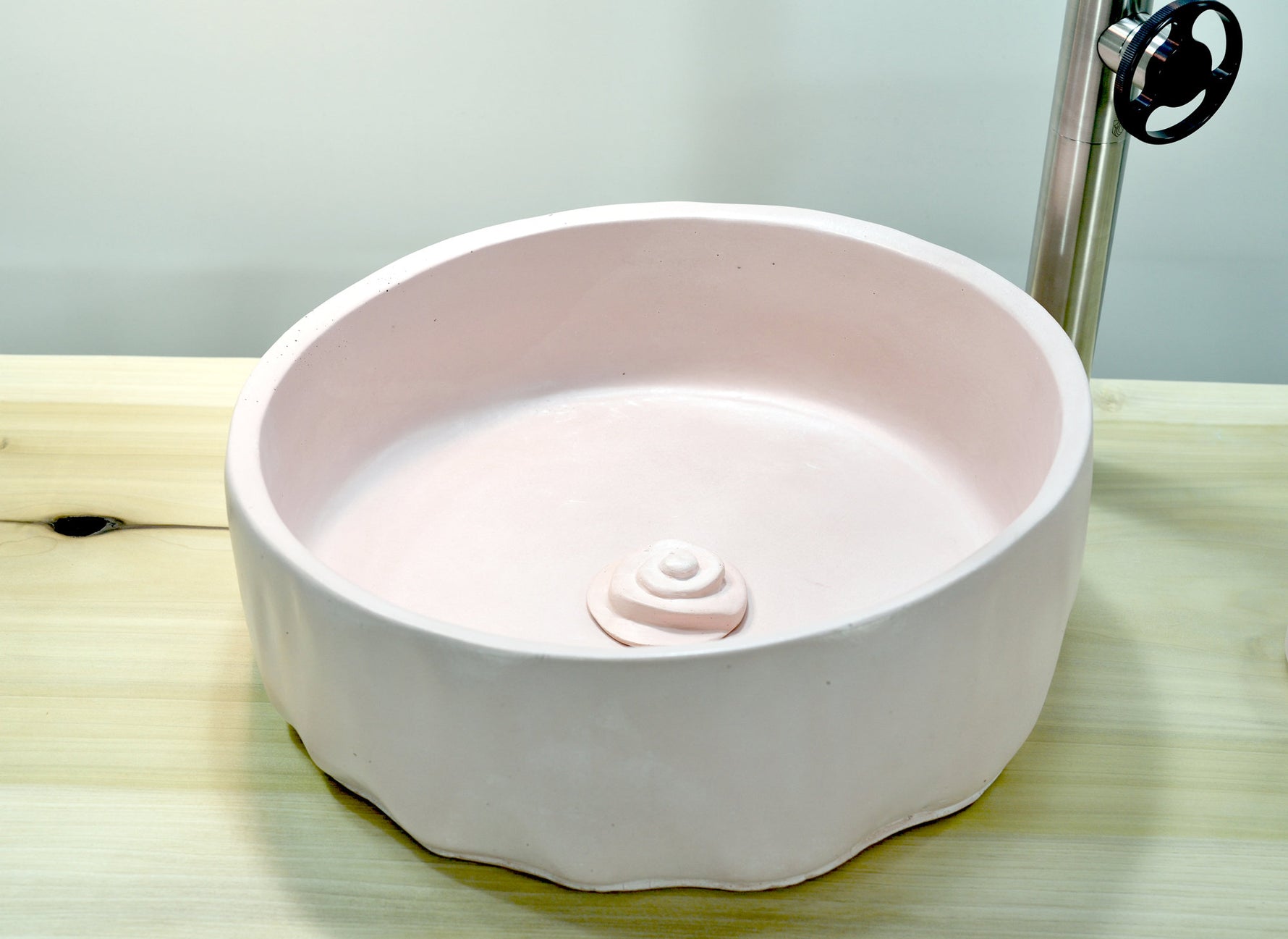 Flut Pale Pink Concrete Sink - robertotiranti.shop