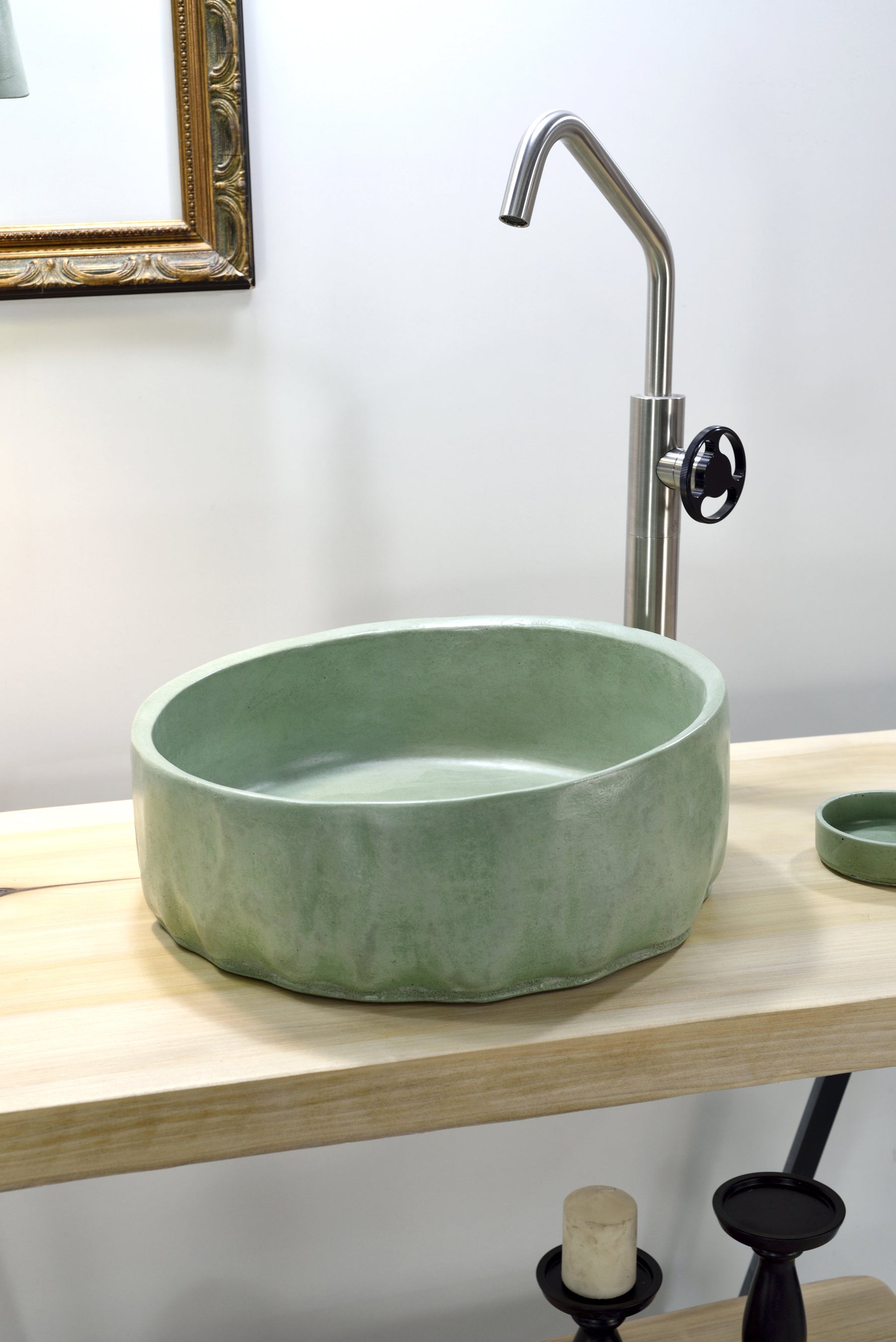 Flut -  Green Round Concrete Vessel - robertotiranti.shop