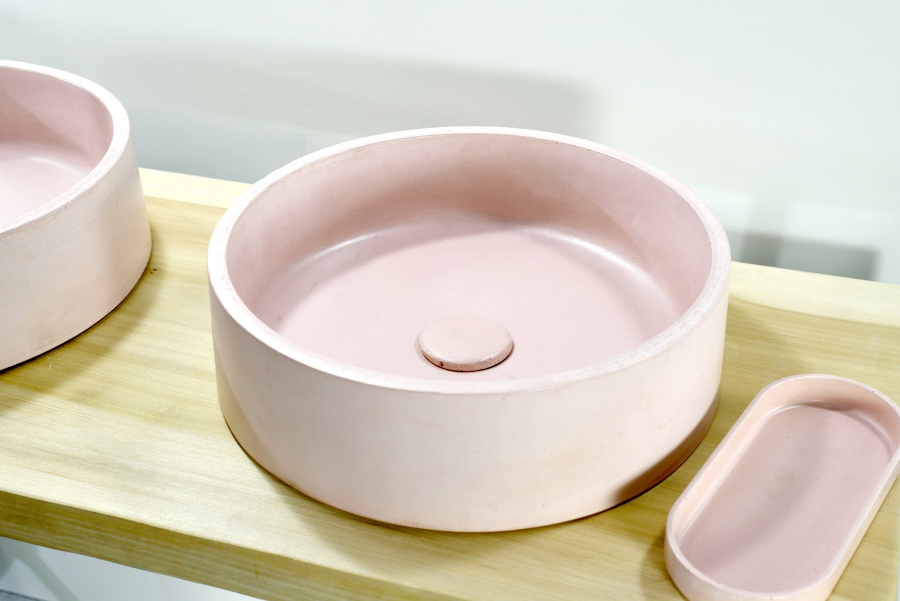 Olia -  Pale Pink Concrete Sink - robertotiranti.shop