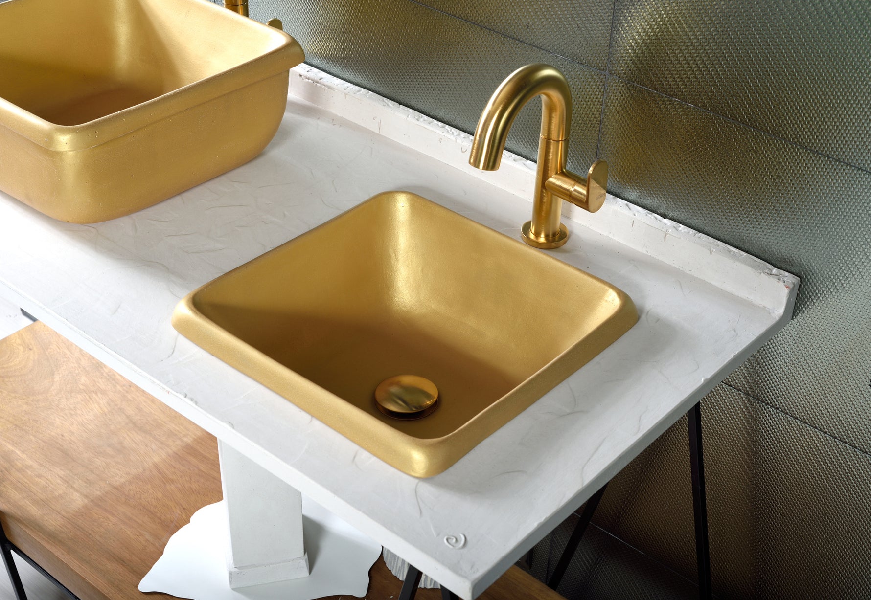 Kalo - Gold Bathroom Sink - robertotiranti.shop